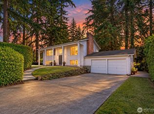 7721 NE 24th St, Medina, WA 98039