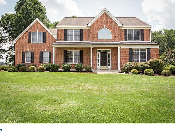 2nd image of 962 Burdette Dr