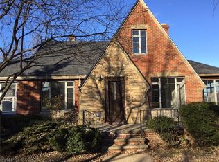 5916 Hollywood Dr, Parma, OH 44129