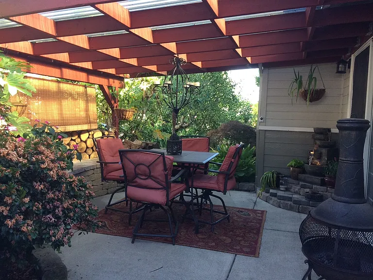 1007 E Foothills Dr — Photo 12