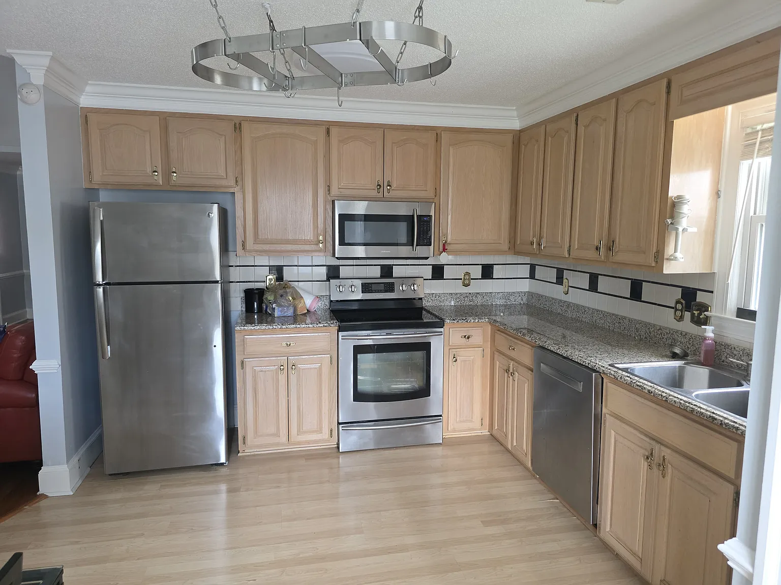 3 bed, 1466 sqft, $1,800 — Photo 4