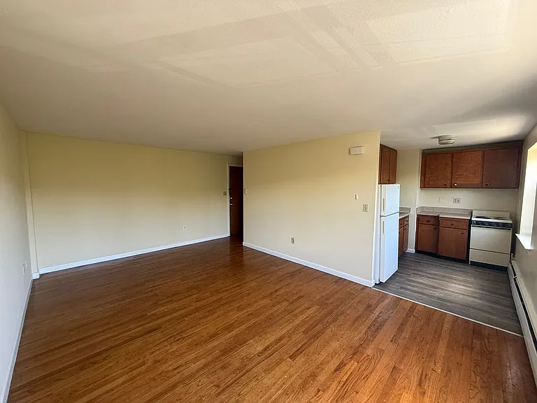105 Preston St — Photo 8