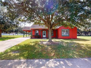 5215 Pancho Villa Ln, Plant City, FL 33566