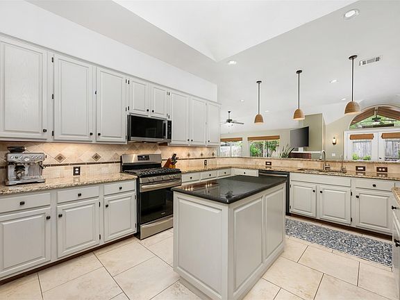 3rd image of 6115 Back Bay Ln