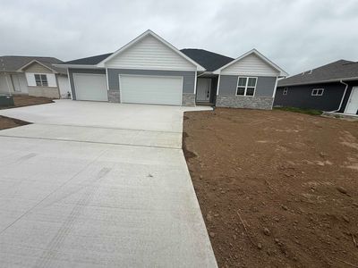 1933 Huffcutt Ln, Waupaca, WI, 54981