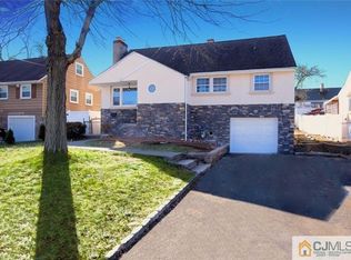 49 Maryknoll Rd, Metuchen, NJ 08840