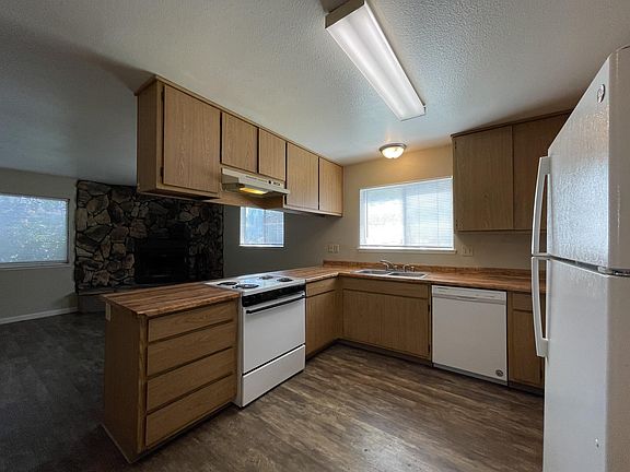 5th image of 432 W Sacramento Ave #A