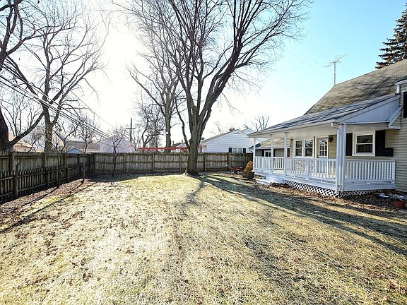 5th image of 425 Longwood Dr