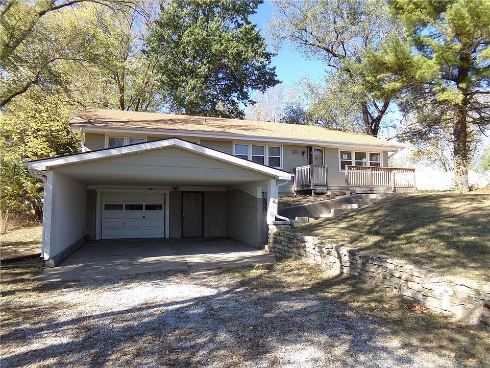 1st image of 900 Spelman Dr