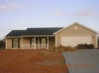 1610 Queens Dr, Winder, GA 30680