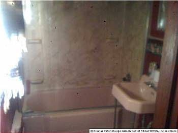 2nd image of 3062 Bartlett St