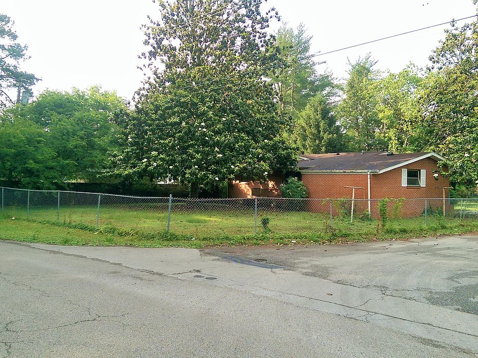 2nd image of 524 Sequoia Dr