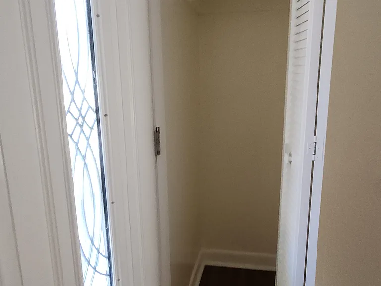 897 Alexander Ave — Photo 4