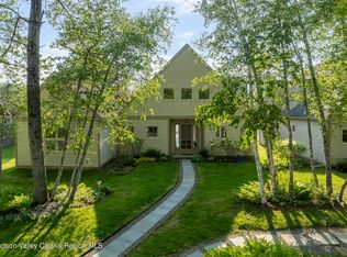 279 Arcadia Dr, Ancram, NY 12502