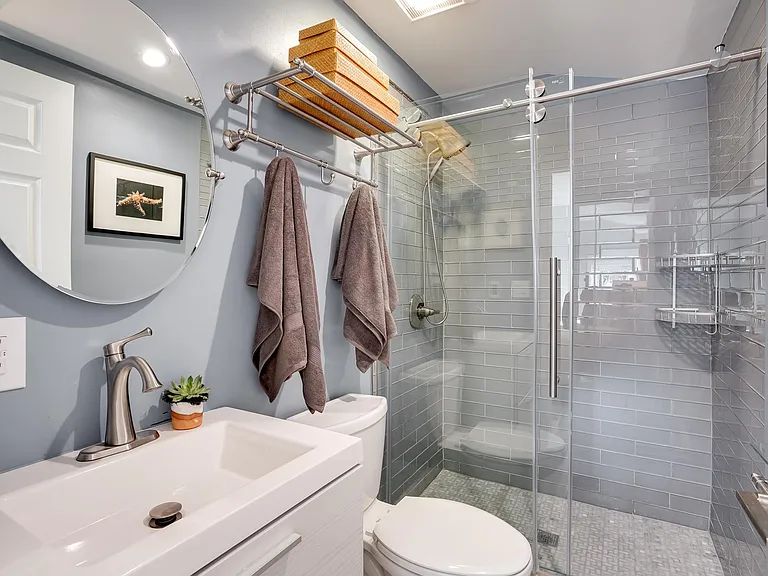 703 Dartmouth St — Photo 16