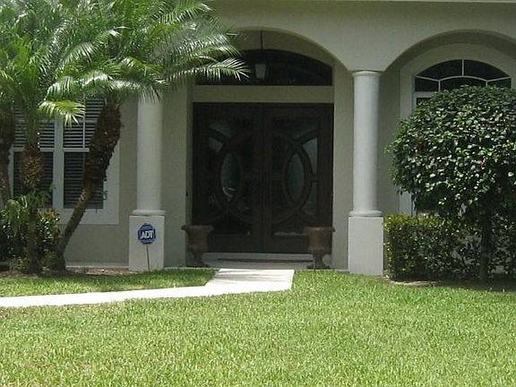 2nd image of 1130 Lakeshore Dr