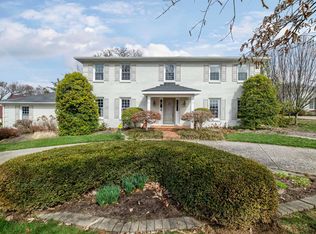 608 Lakeshore Dr, Lexington, KY 40502