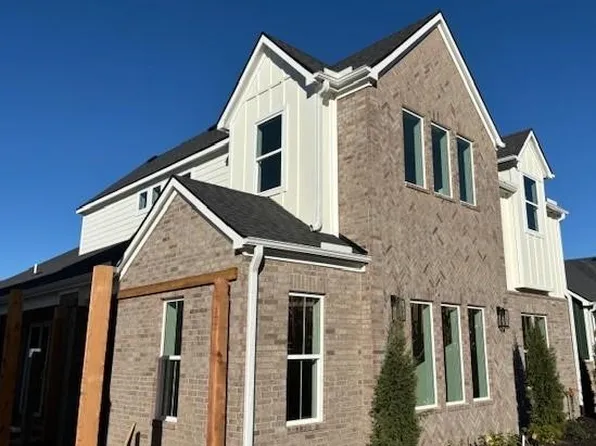 3400 SW Scoggins Rd, Bentonville, AR 72713