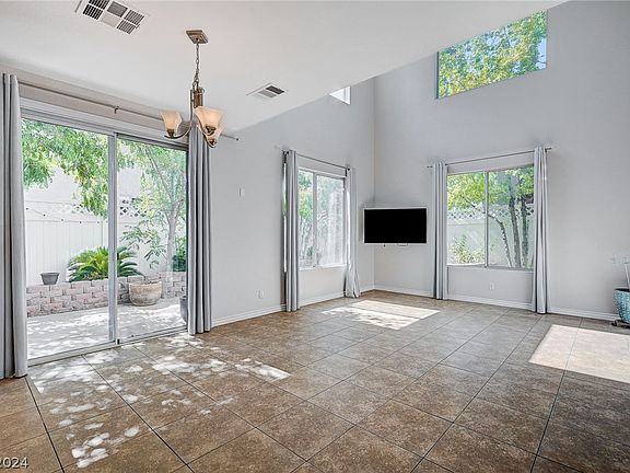 5th image of 6238 Arbor Valley Ave
