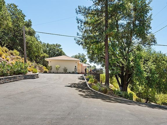4th image of 26660 River Road