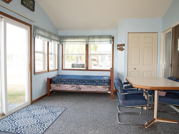 5th image of 16389 Bass Lake Ave NE