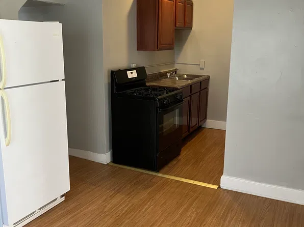 917 Iowa St #4, Davenport, IA 52803