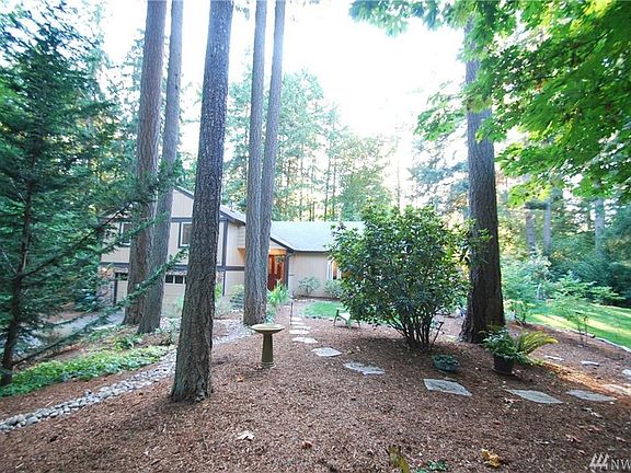 2nd image of 4443 Frontier Ct SE