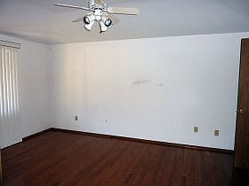 5th image of 7190 Westbury Blvd