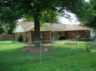 101 4th St, Ramona, OK 74061