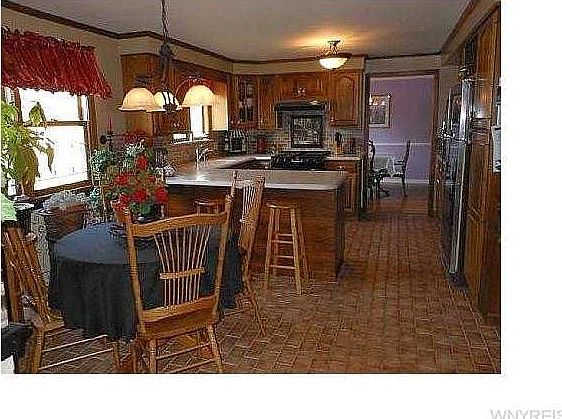 3rd image of 1233 Jewett Holmwood Rd