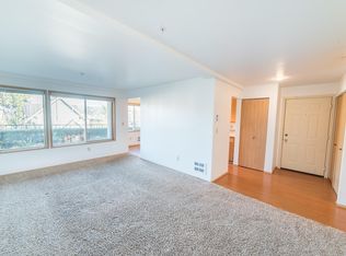 57 W Etruria St #102, Seattle, WA 98119