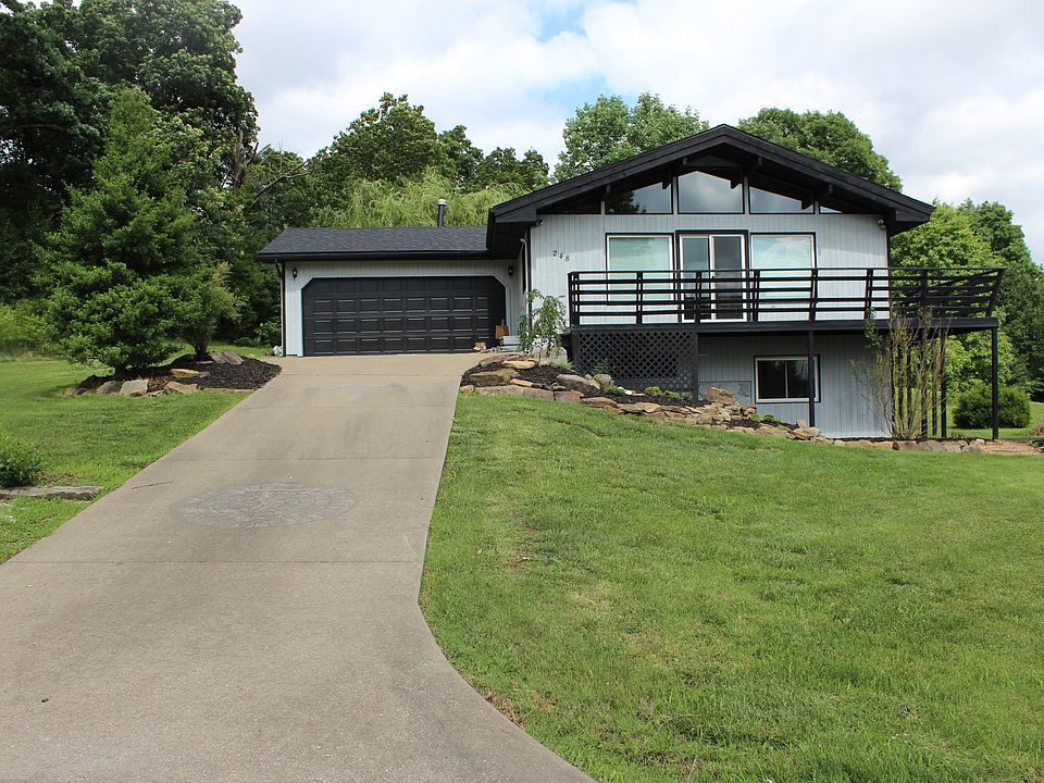 1st image of 248 S Poinsettia Dr