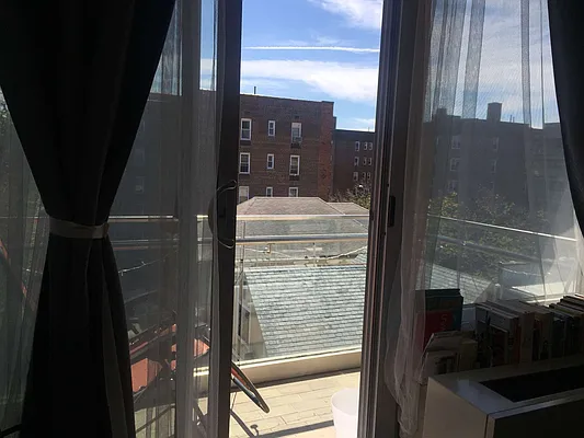 Rented by Winzone Realty Inc | media 23