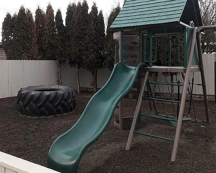 Cottonwood Manor Apartments - Albany OR - Playground