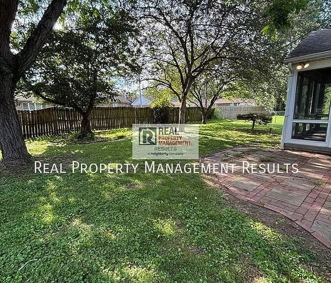 1916 N Iroquois Dr — Photo 18