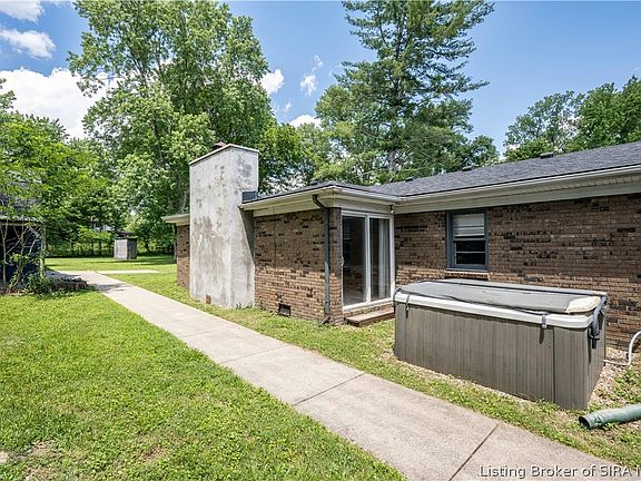 4th image of 310 Lone Oak Drive