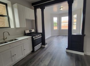 1004 S Oakley Blvd #2F, Chicago, IL 60612