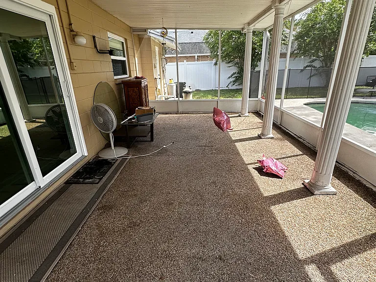 11706 Oban Ave — Photo 13