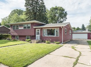 35W686 Crispin Dr, Elgin, IL 60123