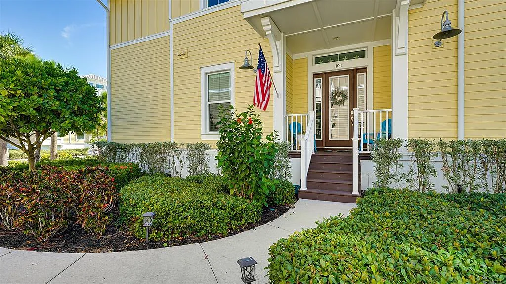 3 bed, 3.0 bath, 2206 sqft, $5,000 — Photo 3