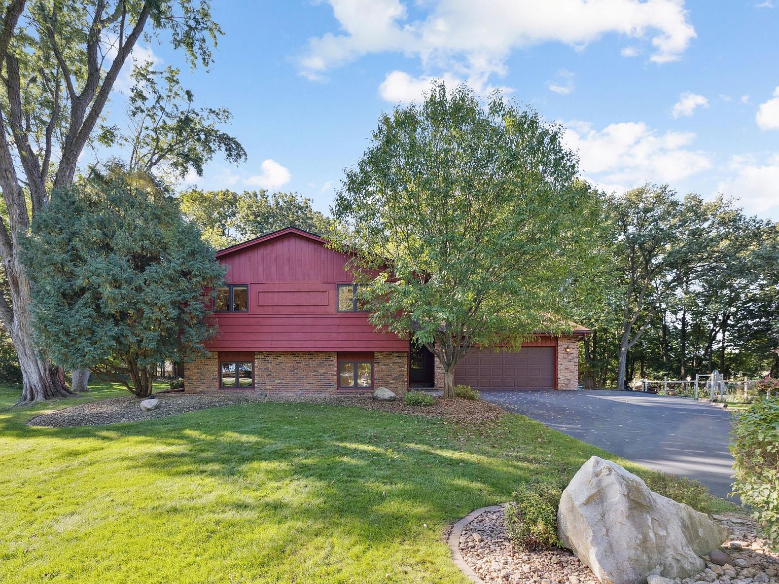 6718 Marilyn Dr N, Maple Grove, MN 55369 | Zillow