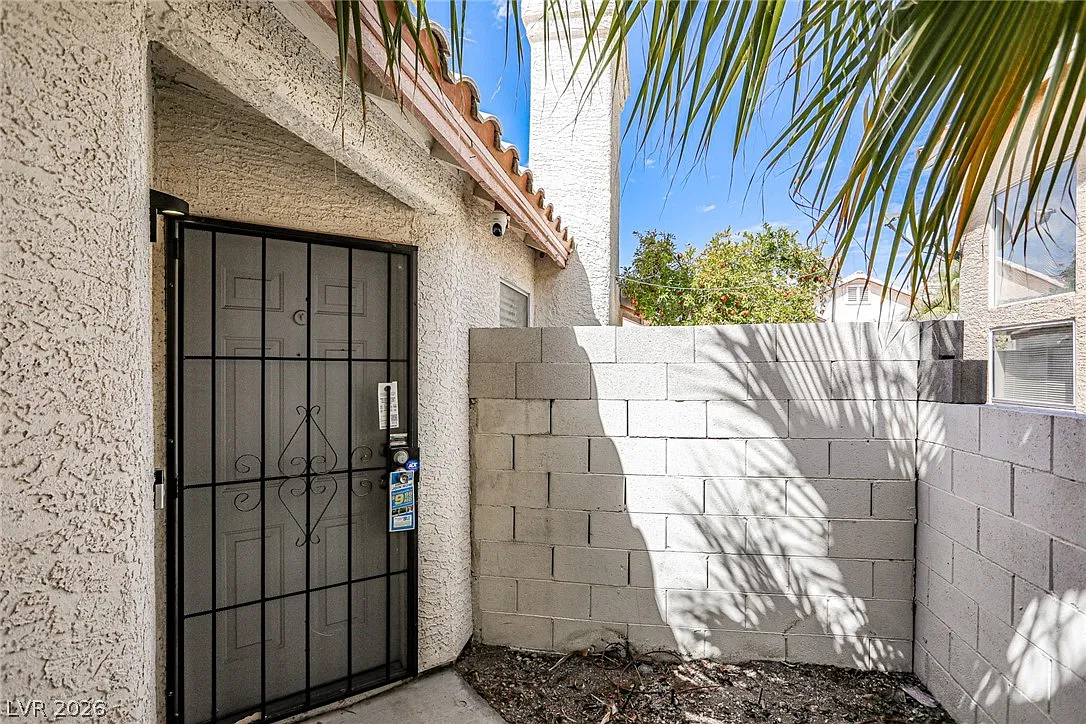 3 bed, 2.0 bath, 1218 sqft, $1,995 — Photo 4