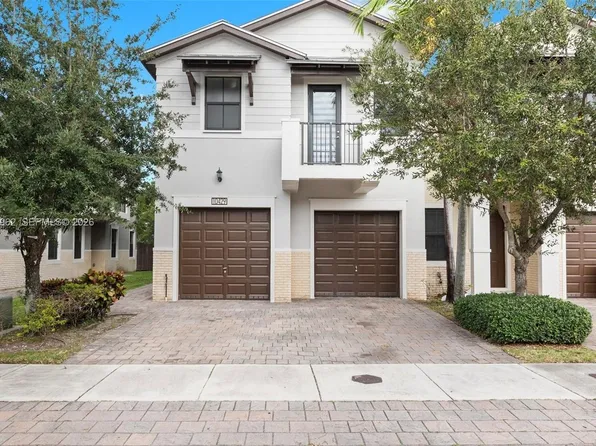 10429 NW 61st Ln, Doral, FL 33178