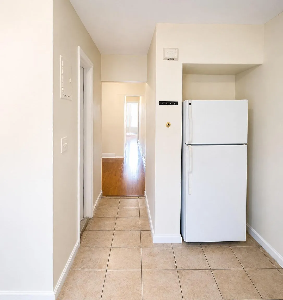 1 bed, 800 sqft, $1,895 — Photo 2