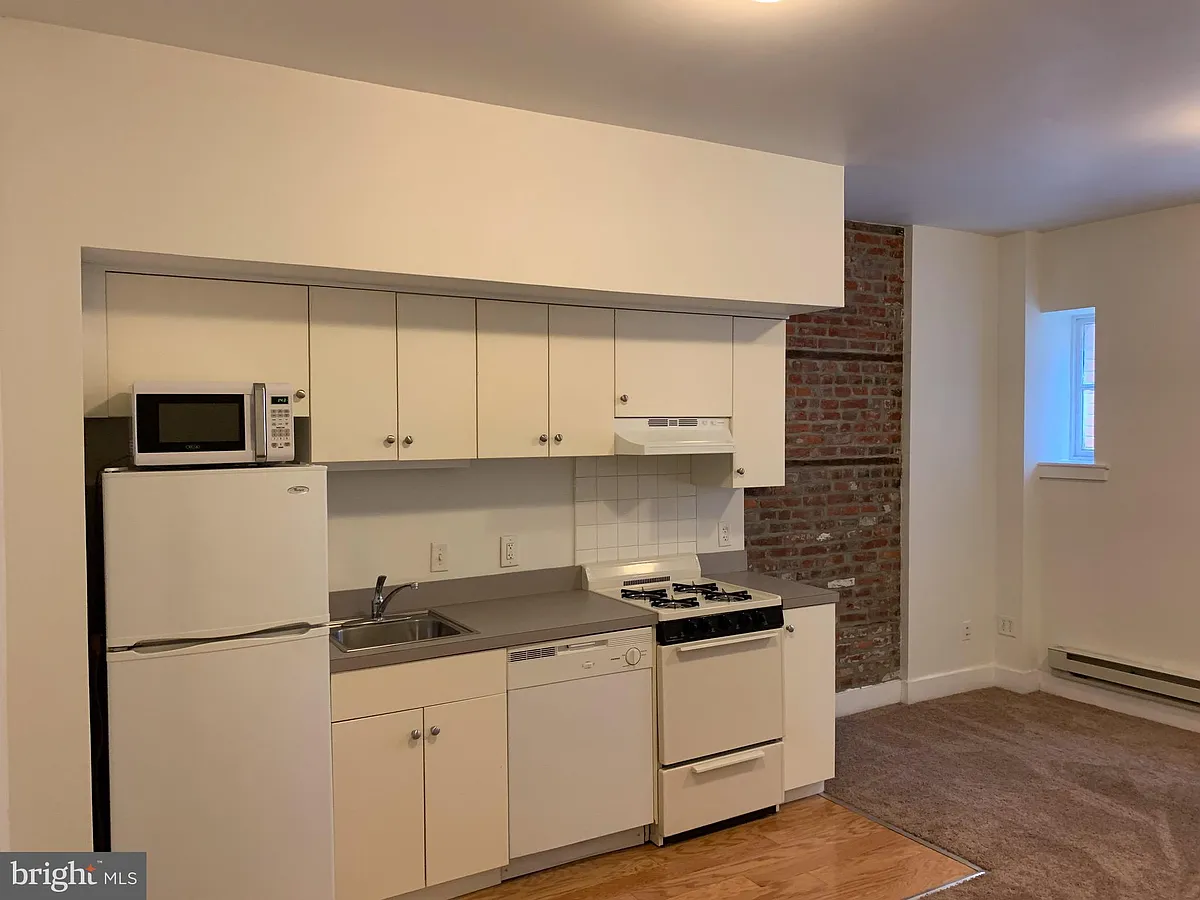 Building Photo - 330 S Juniper St #2D