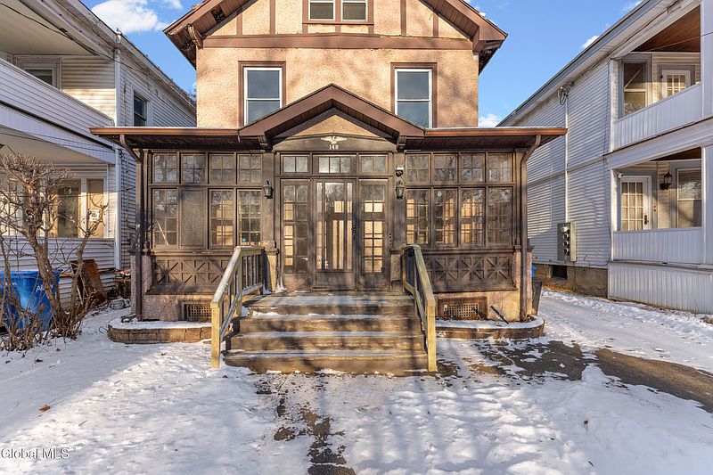 4th image of 148 N Pine Avenue