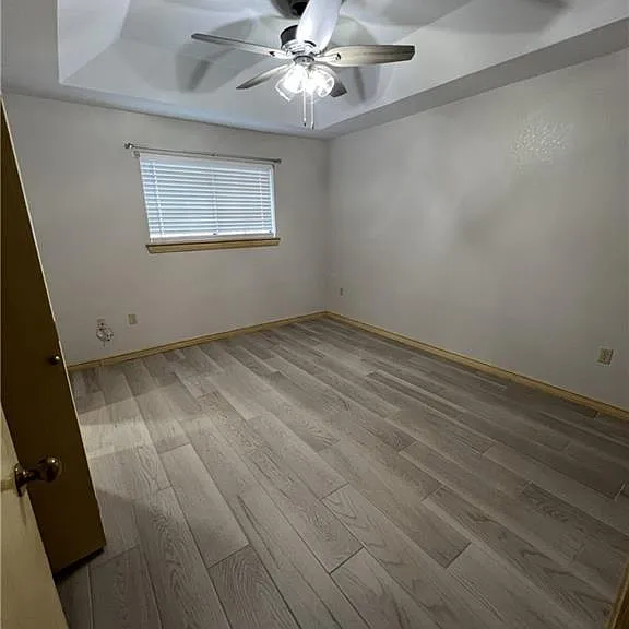 121 E Jonquil Ave — Photo 22