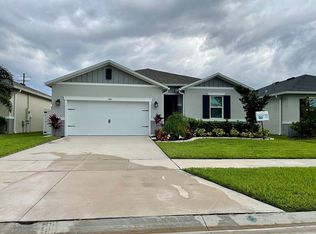 1590 Scarbrough Abby Pl, Saint Cloud, FL 34771
