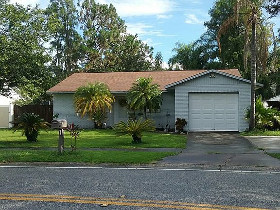 2nd image of 1450 Foxwood Dr