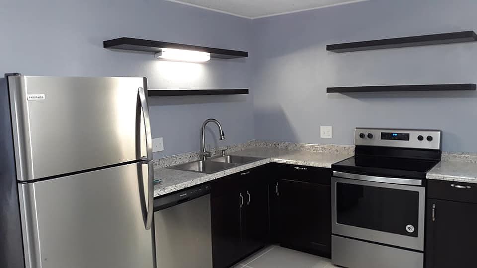 1st image of 1531 Violet Ave APT A